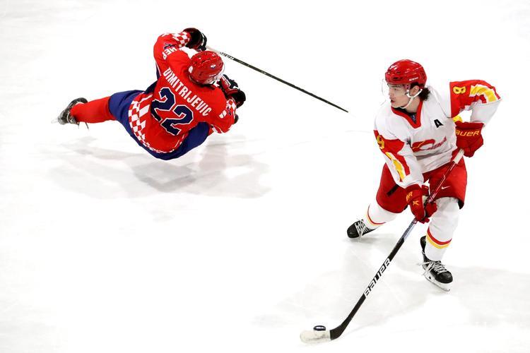中国对阵克罗地亚:世界冰球锦标赛男子组较量 中国对阵克罗地亚:世界冰球锦标赛男子组较量